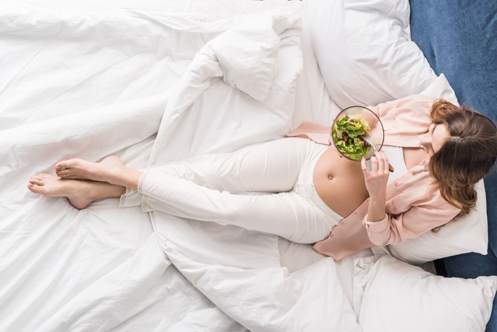 Eating For Two: A Guide To Optimal Digestive Health And Dress-Wearing During Pregnancy